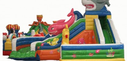 水滑梯狂熱：濕潤夏季的無盡樂趣